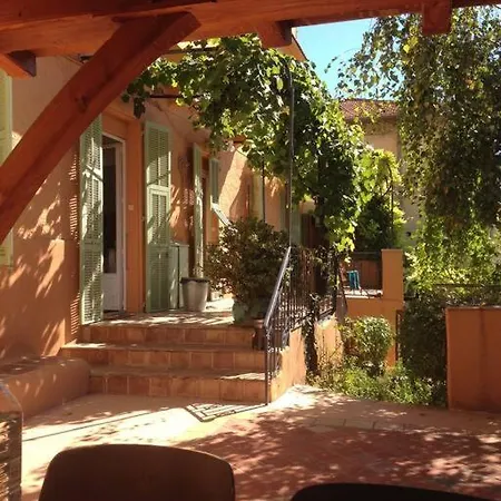 Maison Avec Jardin Et Terrasses *